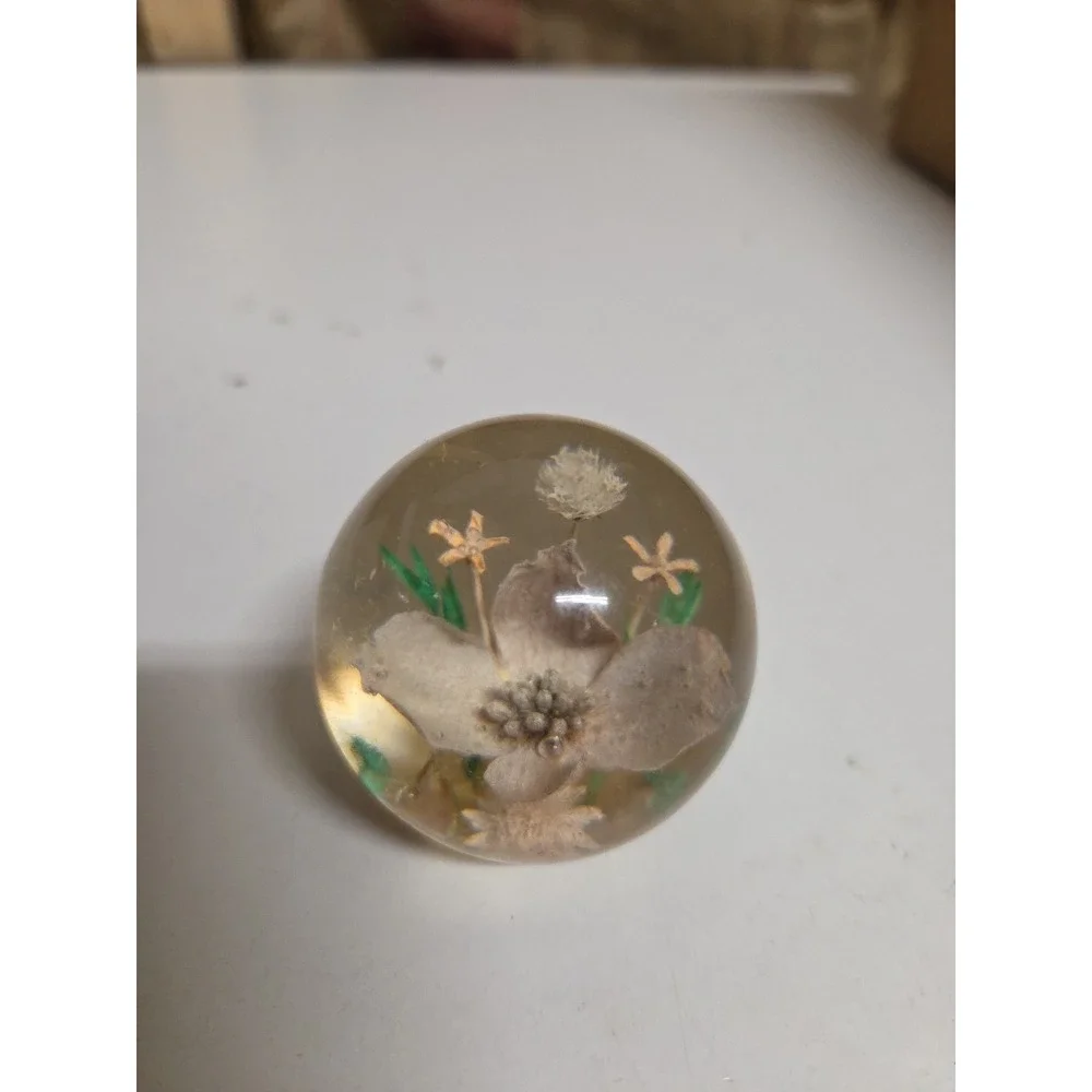 Flowers In Acrylic‎ Vintage Decorative Paperweight